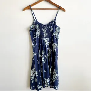 ⭐️ floral blue Strappy dress size small thumbnail 4