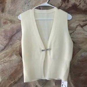 Commense Metal Buckle Waisted Sweater Vest size small thumbnail 3