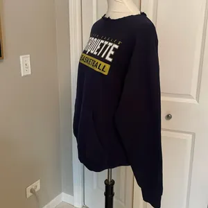 Super Cool Cut Navy Blue Marquette University Basketball Sweatshirt thumbnail 6