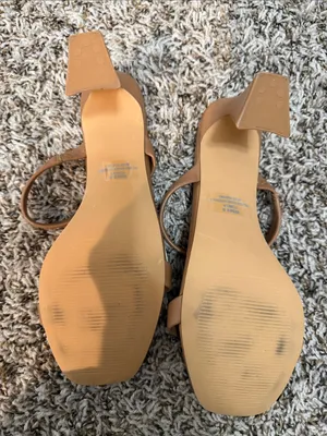 Dolce Vita Nude/Tan Double-Strap Square-Toe Heels NWOB thumbnail 3
