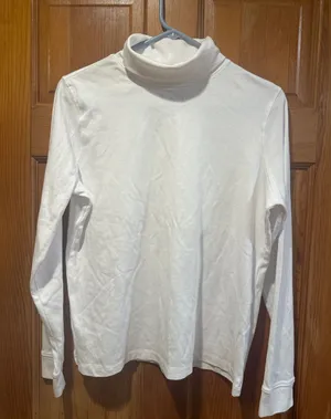 L.L.Bean white turtle neck size large . thumbnail 1