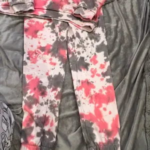 Tie-Dye Pajama Set - Pink and Gray thumbnail 3