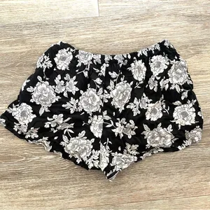Brandy Melville black and white floral short shorts thumbnail 3