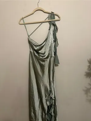 Selfie Leslie Jayda One Shoulder Ruffle Trim Maxi Dress Sage NWT Size XXL thumbnail 7