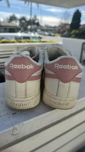 Reebok Sneakers thumbnail 3