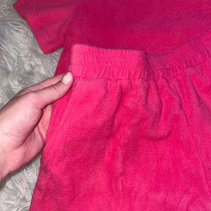 NWOT Pink Fleece Lounge Set Size M thumbnail 3