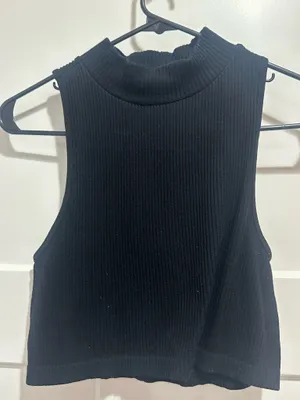 Cropped Turtleneck Black Size M thumbnail 1