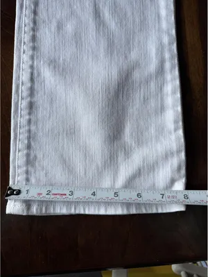 Levi’s White Bootcut Jeans with Classic Five-Pocket Design thumbnail 7