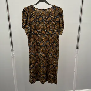 Boden Navy Harvest Gold Paisley Terrace Knot Sleeve Jersey Mini Dress thumbnail 6