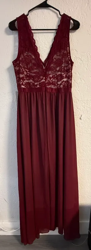 miusol burgundy lace maxi dress size xl - formal evening gown with train (minor flaw) thumbnail 10