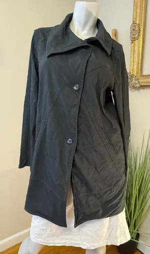 209 Brand Boutique Black Button Front Lightweight Jacket Women’s Size 8 thumbnail 1