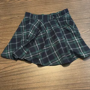 NEW Aeropostale Medium Plaid High Waist Flounce Skirt Green Blue NWT thumbnail 3