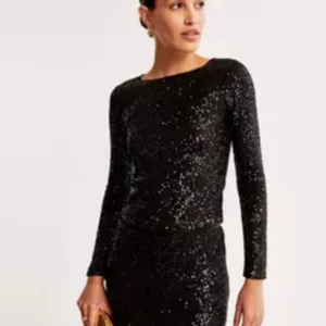 Abercrombie & Fitch Long-Sleeve Sequin Boatneck Top in Black- S thumbnail 3
