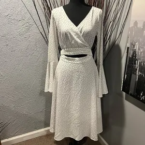 🍒Nwt Moda White And Black Polka Dot Wrap Dress Size Medium🍒 thumbnail 2