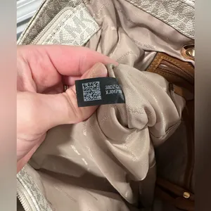 Michael Kors Jet Set thumbnail 9