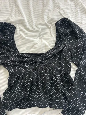 Abercrombie Black Polka Dot Long-Sleeve Peplum Top thumbnail 4