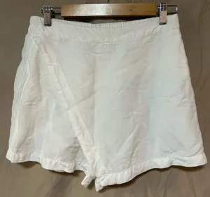 YFB shorts White Size M thumbnail 1