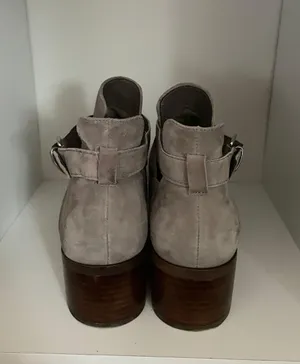 Steve Madden Defiant Gray Suede Ankle Booties thumbnail 4