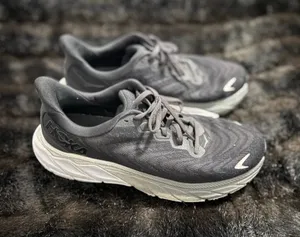 Hoka One One Arahi 6 Womens 9.5 B Shoes Black Running Sneaker 1123195 thumbnail 1