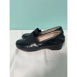 Taryn Rose Kendall Black Patent Square Toe Flats‎ 7.5 S-427 thumbnail 4