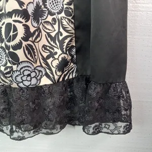 Cacique 28/20 Chic Black and White Pastel Sky Blue Floral Paneled Negligee thumbnail 8