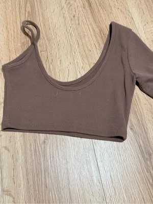 White Fox One Shoulder Long Sleeve Ribbed Crop Top Mocha Brown Womens XS thumbnail 7