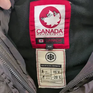 Canada Weather Gear Womens Camo Puffer Vest Fleece Lined Hooded Small OLCW698 thumbnail 4