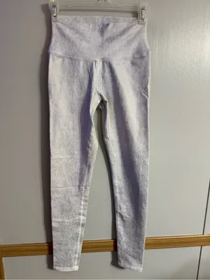 ALO Yoga White Silver High-Rise Leggings Size Small thumbnail 10