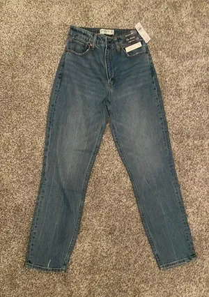 jeans thumbnail 2