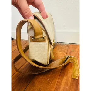 Vintage GUCCI Tan Interlocking GG Turn Lock Crossbody Made In Italy Purse thumbnail 4