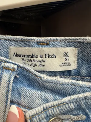 Abercrombie 90s Straight High-Rise Jeans thumbnail 2