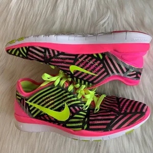 Nike Free Tr Fit 5 Pink Pow/Volt Black Athletic Shoes Size 7 thumbnail 8