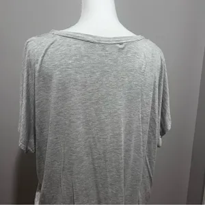 Express women's v neck short sleeved oversized gray t shirt size large thumbnail 6