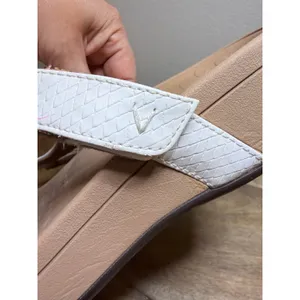 Vionic Ellie White Snake Embossed T-Strap Wedge Orthotic Sandals 7 thumbnail 4