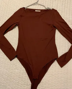 H&M Bodysuit Burgundu Fall Color Long Sleeve Size Small EUC AUTUMN COLOR thumbnail 1