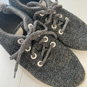 EUC Allbirds women’s dark gray wool warm‎ lace up tie athletic running sneakers thumbnail 7