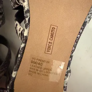 Vince Camuto Frenton Starlight Snake Print Cage Sandals Pewter Gray White 9 thumbnail 8