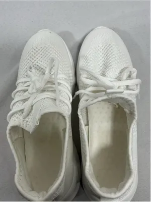 Womans Excellent Light Weight Comfort Sneakers Size 10 White thumbnail 4