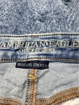 American Eagle Distressed Denim Shorts Size 0 thumbnail 3