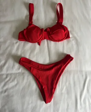 Red bikini set thumbnail 1