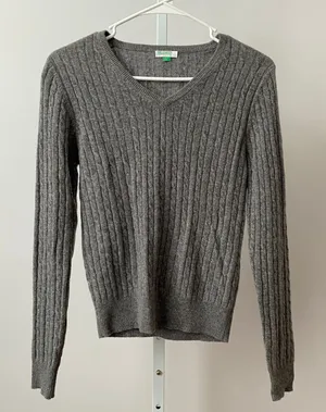 United Colors of Benetton M‎ Gray Cashmere V-Neck Cable Knit Sweater Pullover thumbnail 1