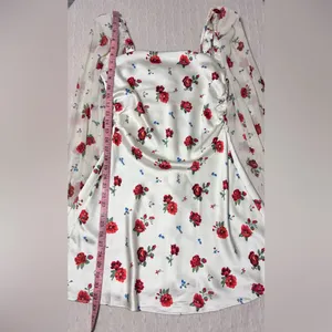 Weworewhat‎ Red Floral Satin Puff Sleeve Mini Dress Size 8 thumbnail 14