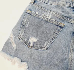 AGOLDE Parker Vintage Cut Off Short in Swapmeet Size 24 thumbnail 11
