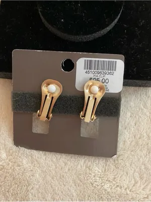 Chico's Gold-Tone Cluster Pearl Clip-On Earrings in White thumbnail 4