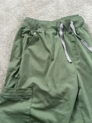 Green Hanes Scrub Bottoms thumbnail 2