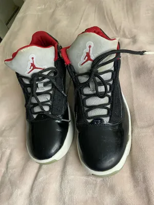 Jordan Max Aura 2 Black/Gym Red-White-Wolf Grey Mens Size 8.5 thumbnail 1