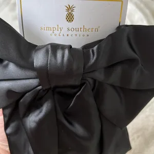 Altar'd State NEW Simply Southern Black Satin Hair Bow NWT thumbnail 2