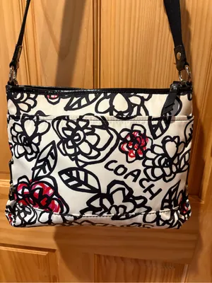 Coach Poppy Graffiti Floral Shoulder Crossbody Bag Black White Red/Pink Vintage thumbnail 3