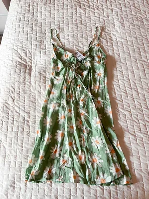 Tilly’s Full Tilt Green Floral Twist Front Mini Dress Size XS thumbnail 2