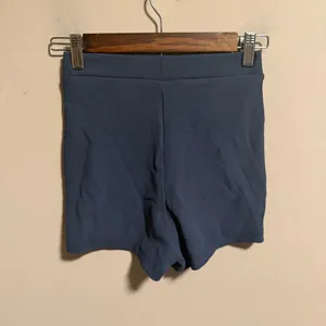 WHITE FOX Minding My Business Ribbed Booty Shorts Gray- Size Medium thumbnail 4
